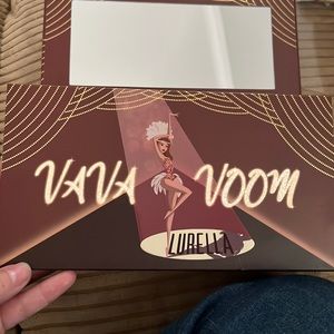 Lurella vava voom eyeshadow palette